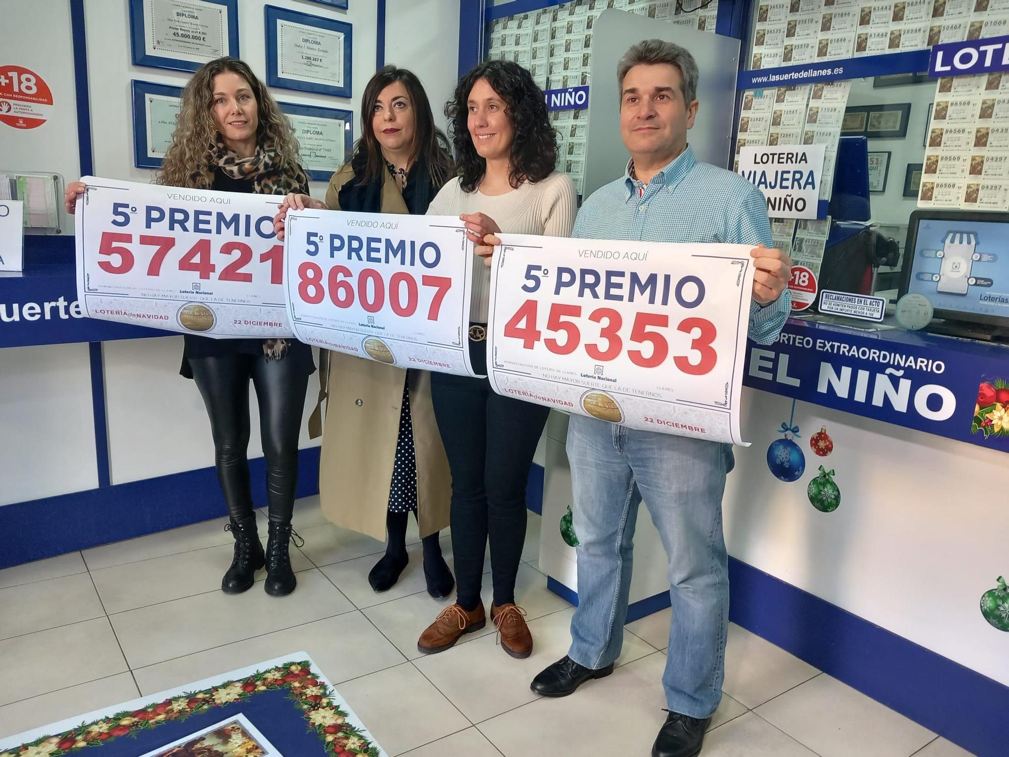 EN IMÁGENES: Asturias celebra una jornada de Lotería de Navidad con más de 4 millones en premios muy repartidos