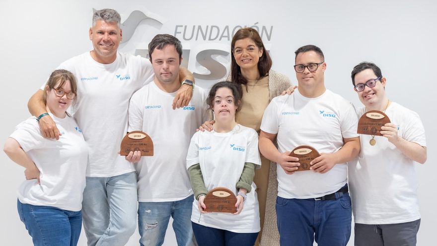 Formación 21 sigue formando jóvenes con síndrome de Down como monitores de surf