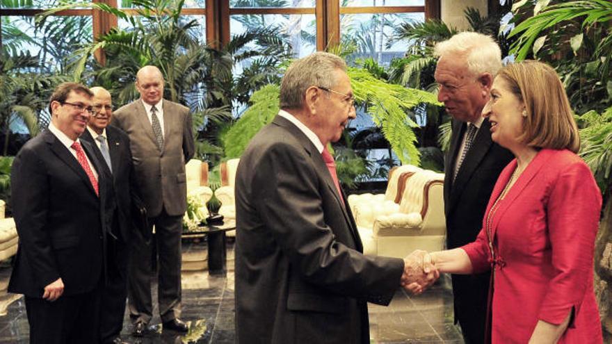 Margallo y Pastor visitan Cuba en busca de la normalización de relaciones