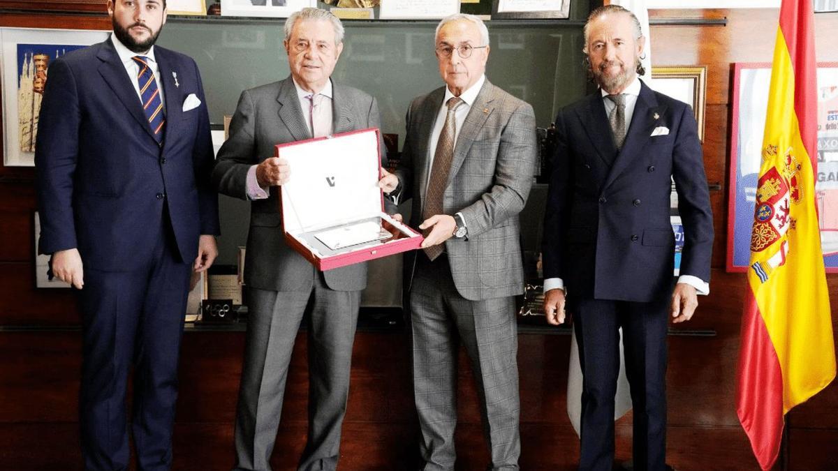 Alfredo Leonard, Francisco de Borbón, Alejandro Blanco y Manuel Rodríguez de Maribona, durante la entrega del premio.