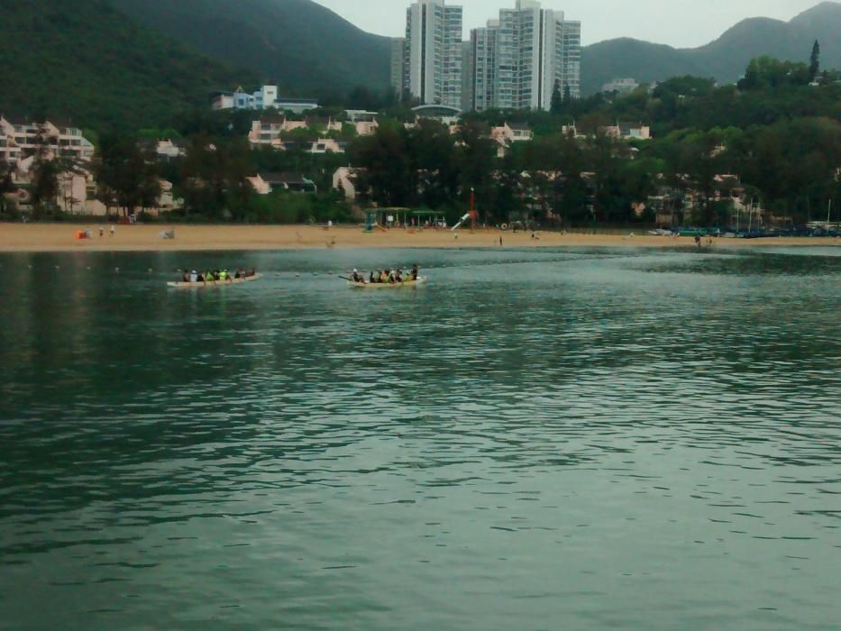 Los "Dragon Boats", las homólogas cantonesas de las traineras.