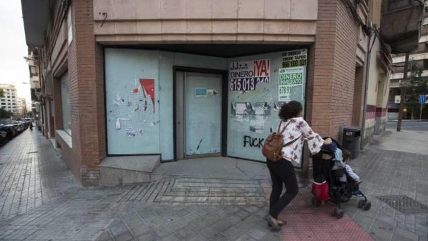 Una antigua sucursal cerrada en la ciudad de Alicante.