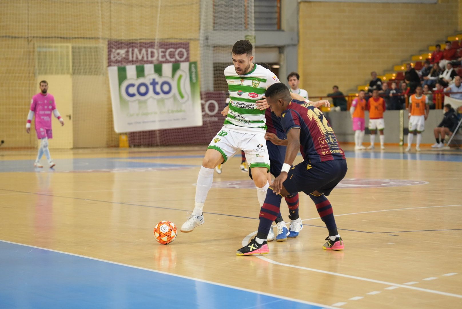 El Córdoba Futsal-Levante en imágenes