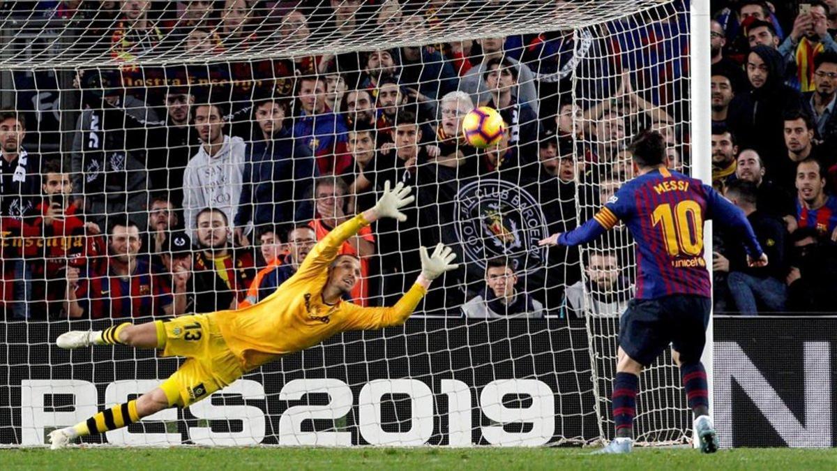 Leo Messi anotó de penalti ante el Betis