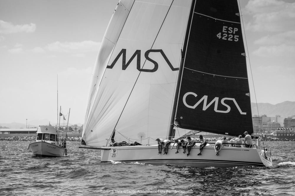 El poco viento acorta la regata de Tabarca