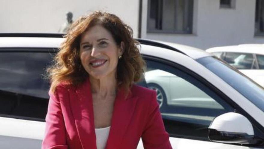 Pilar García, directora de relaciones institucionales de BMW: &quot;La mujer es más eficiente al desplazarse, con un 9 por ciento menos de emisiones&quot;