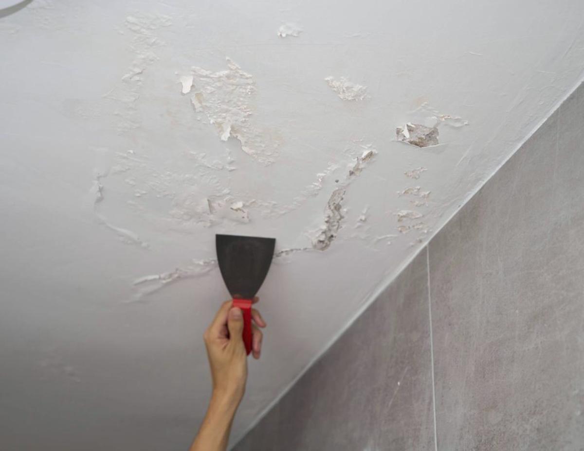 Las humedades dan sensación de deterioro en los interiores.