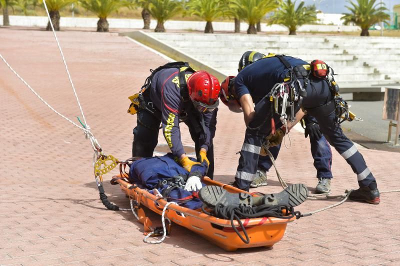 Ejercicios de rescate de los bomberos de LPGC