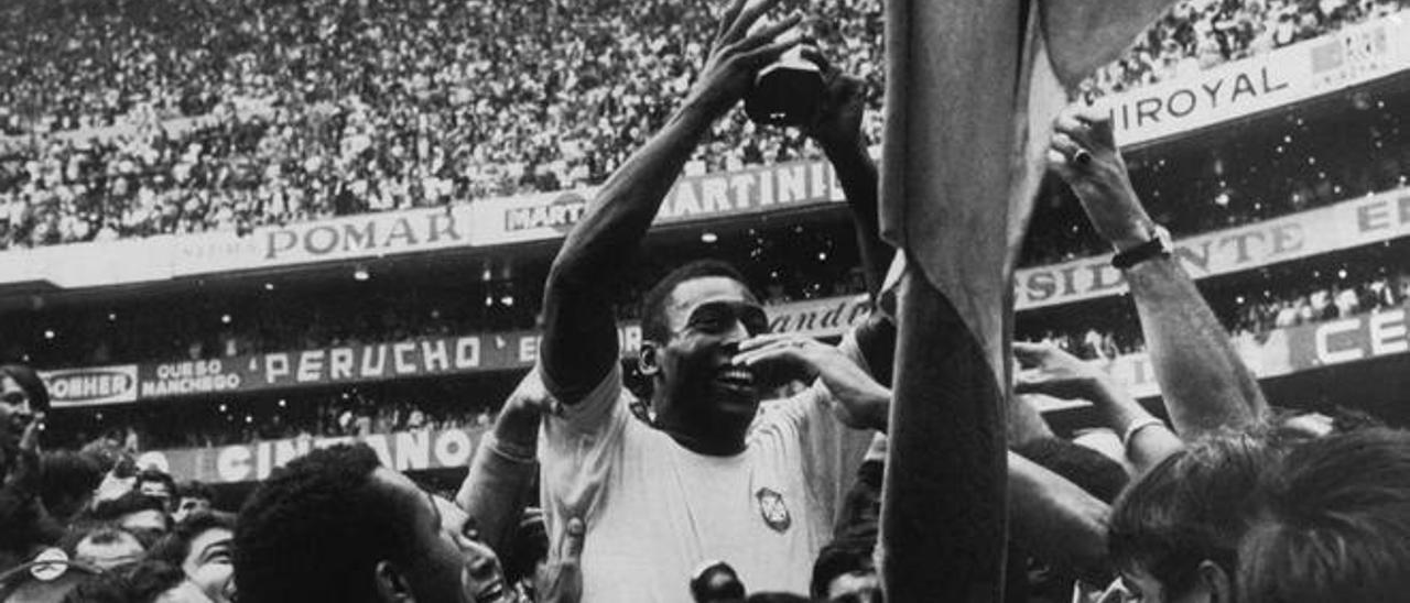 Muere a los 82 años el exfutbolista Pelé tras un mes en el hospital