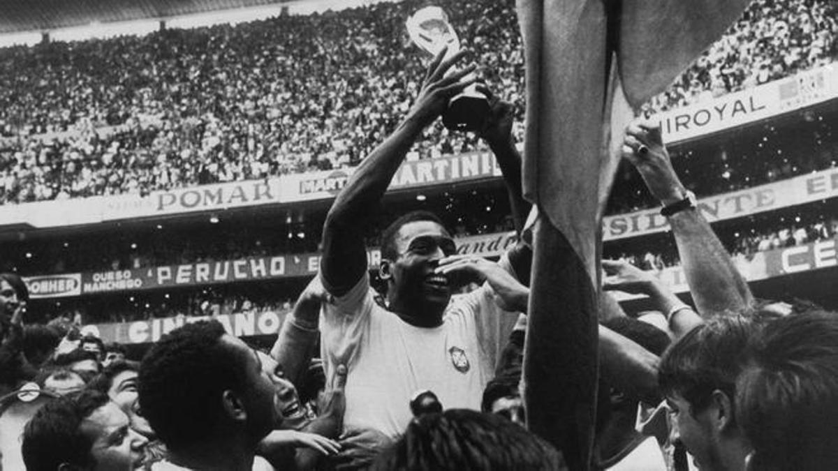 La carrera estelar de Pelé, en imágenes