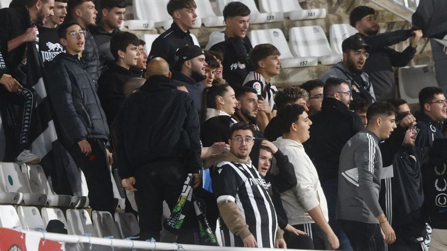 Una imagen de la grada en el partido ante el Eldense.