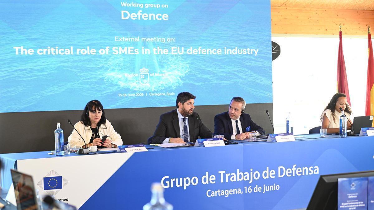El jefe del Ejecutivo autonómico, Fernando López Miras, preside este martes en Cartagena el Grupo de Trabajo de Defensa del Comité Europeo de las Regiones.