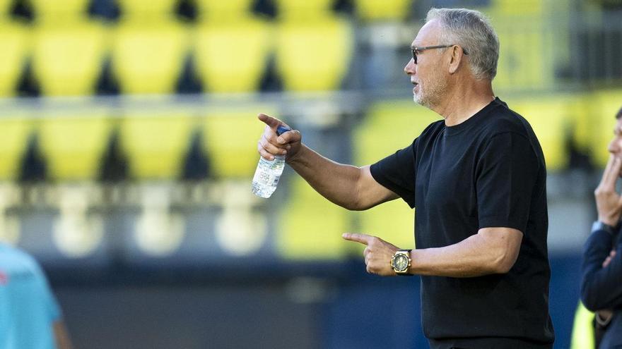 El Villarreal B, contra el equipo revelación en el Estadio de la Cerámica