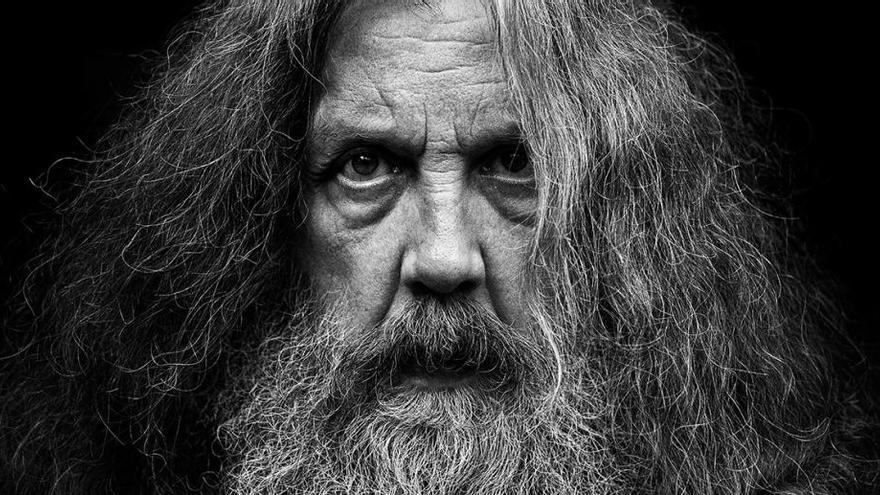 Alan Moore nos deja sin oscuridad