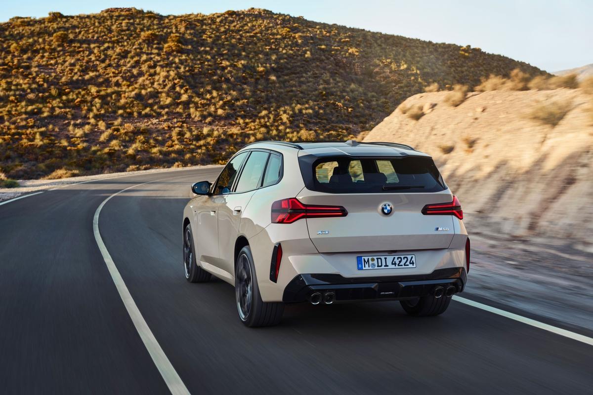 El BMW X3 2024 mantiene su característico carácter deportivo con una apariencia más moderna y aerodinámica.