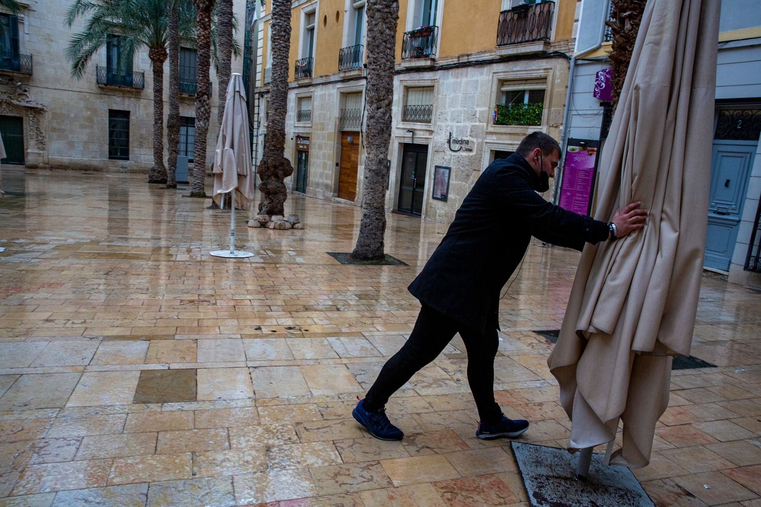 Primer día del cierre de la hostelería a las 17.00 horas