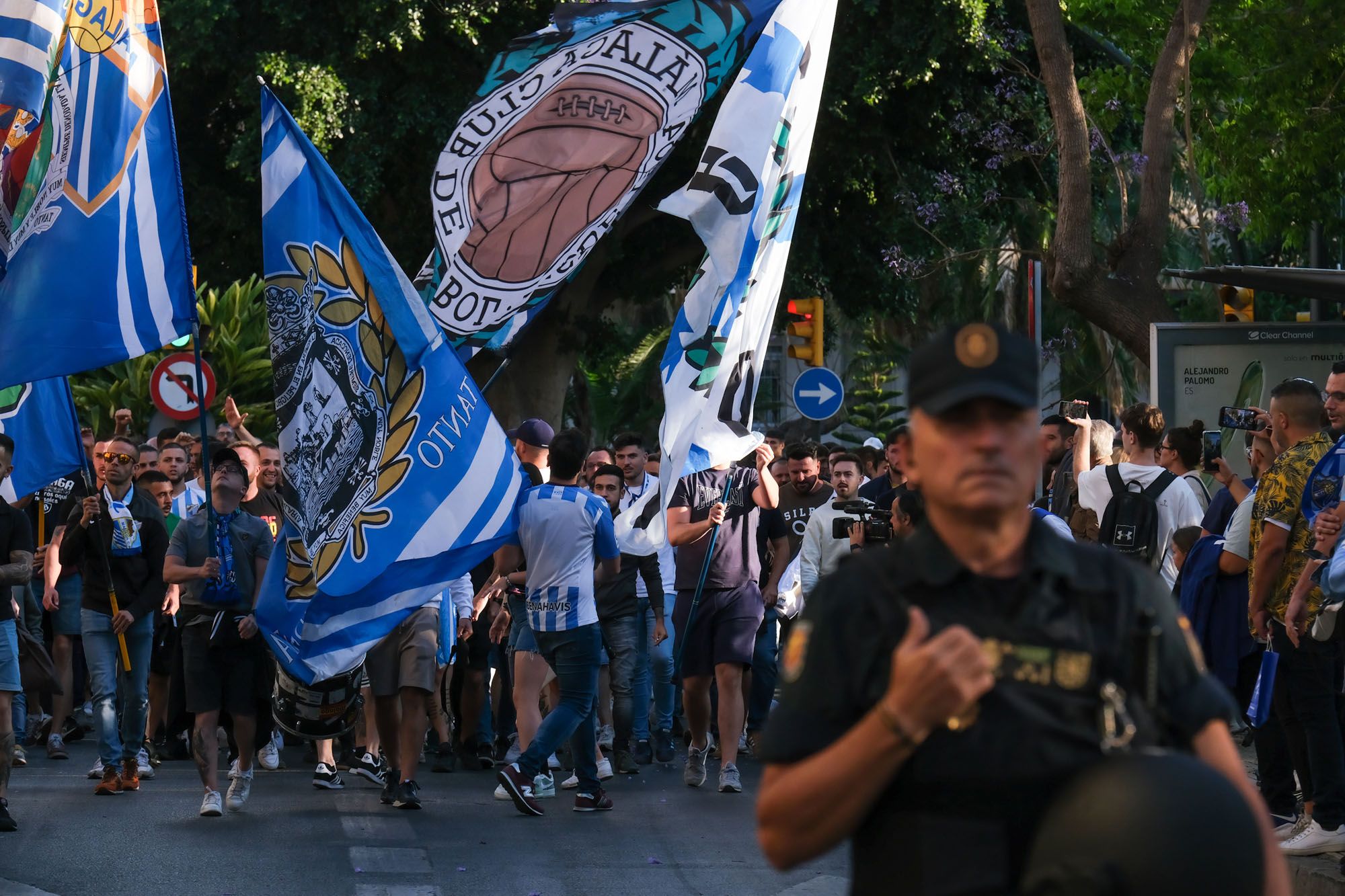 La protesta de la afición antes del Málaga CF - CD Mirandés, en imágenes