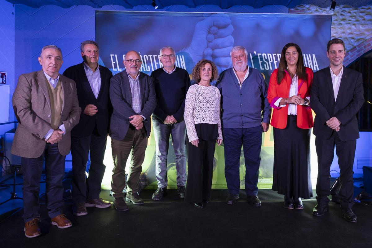 Les autoritats presents a l'acte.