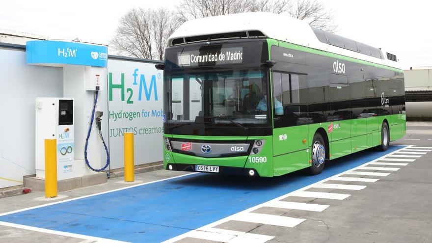 Alsa pone en marcha el primer autobús de hidrógeno que operará en España de forma permanente