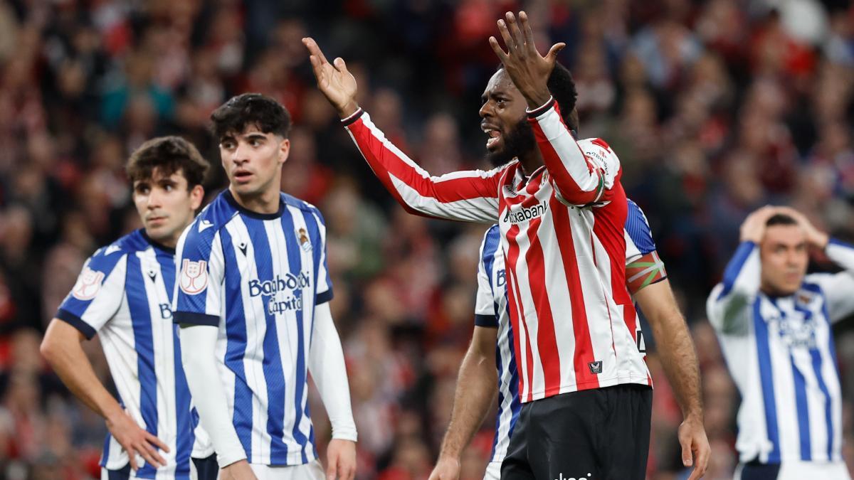 Iñaki Williams, desesperado en el derbi