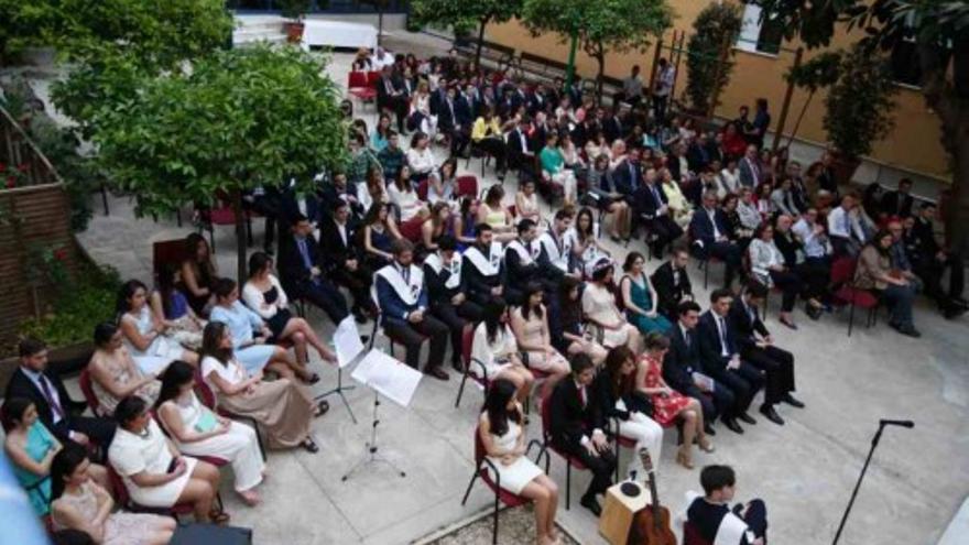 Imposicion de becas del Colegio Mayor Azarbe