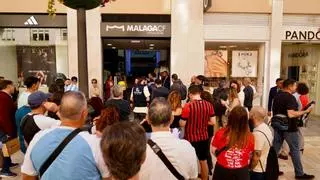 La apertura de la tienda en Larios del Málaga CF, interrumpida por el apagón