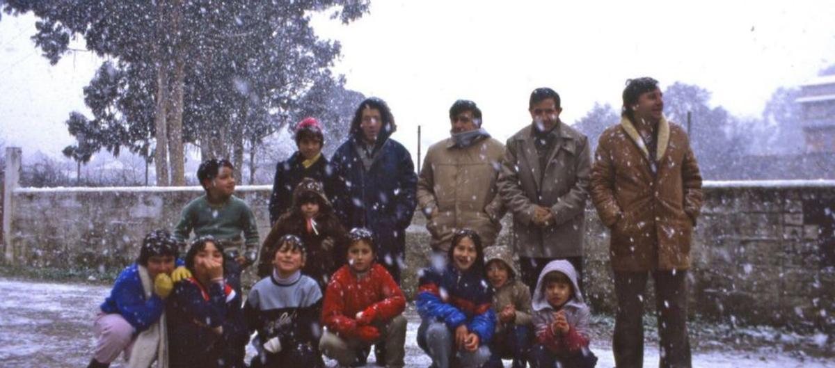 En el patio, un año de nevada.   | // CEDIDA POR EL COLEGIO