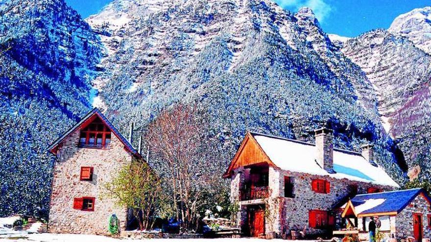 Las casas rurales del Pirineo se quedan solo al 40% en julio