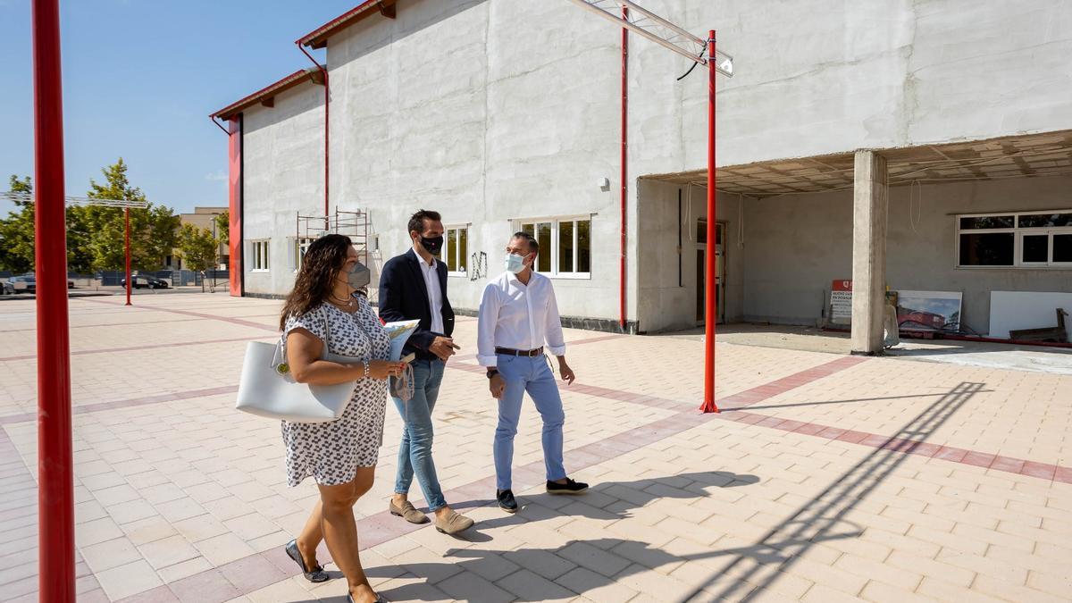 Los concejales del Ayuntamiento de Zaragoza Víctor Serrano y Javier Rodrigo.