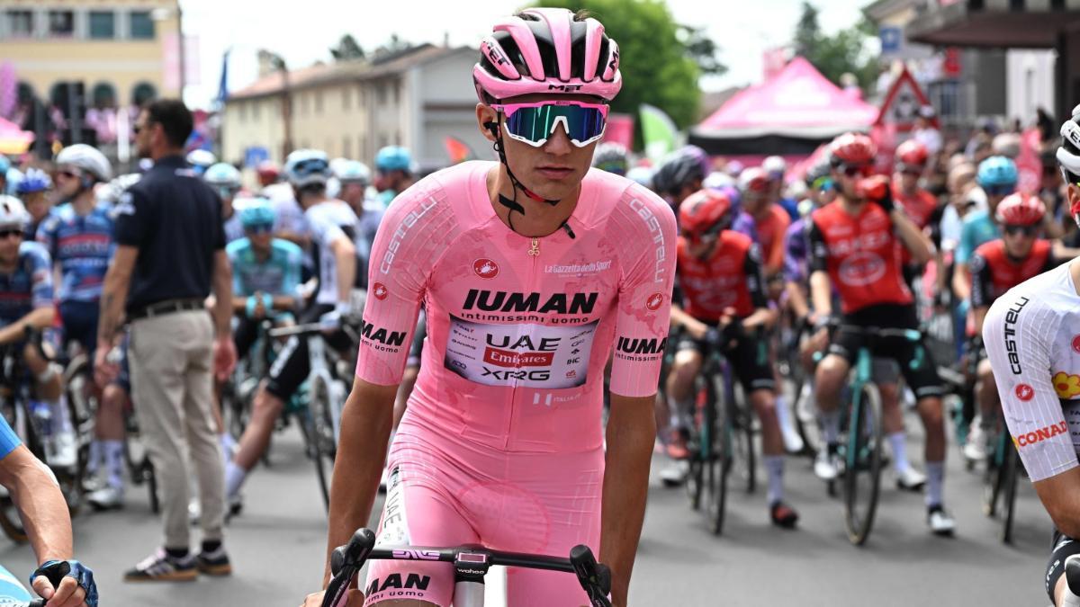 Isaac del Toro, líder del Giro de Italia 2025