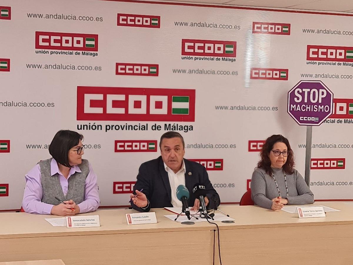 Fernando Cubillo, junto a Inmaculada Sánchez y Susana Torres, este jueves en la sede de CCOO.