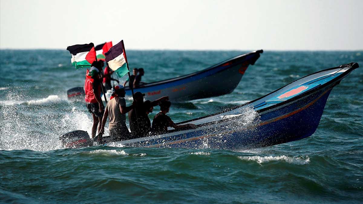 Una flotilla de barcos pesqueros parte de Gaza para romper el bloqueo israelí