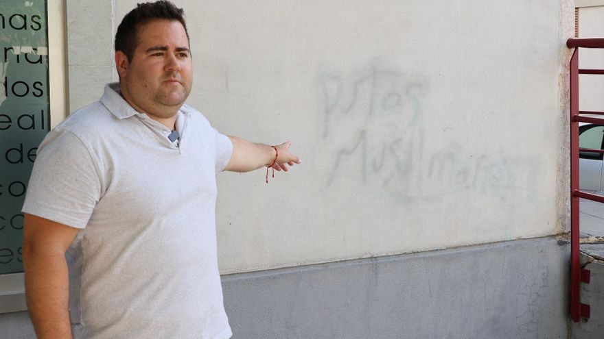 La Guardia Civil investiga pintadas xenófobas en Muro de Alcoy con mensajes como &quot;putos musulmanes&quot;