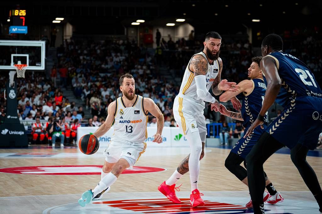 Las imágenes del Real Murcia-UCAM Murcia, primer partido de la final de la ACB