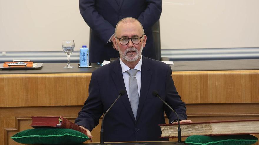 El alcalde de El Campello reduce sus competencias tras su entrada como diputado