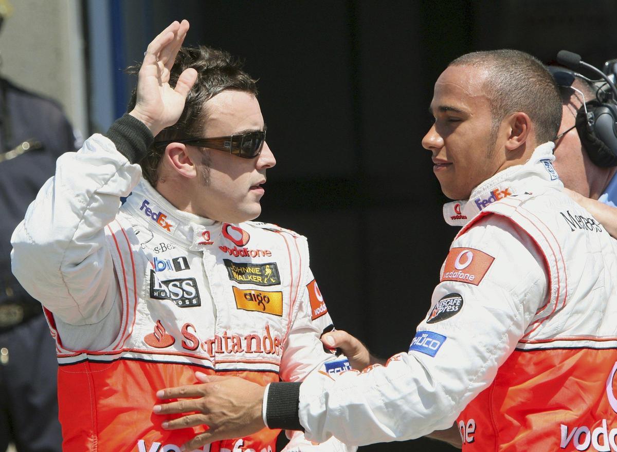 Fernando Alonso y Hamilton, en su época en McLaren con motor Mercedes.