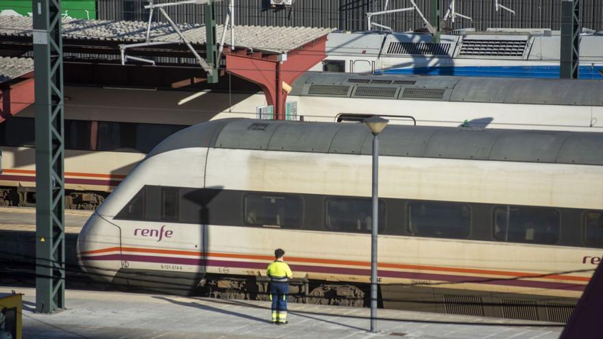 Vista de la estación de tren de San Cristóbal. |   // CASTELEIRO / ROLLER AGENCIA