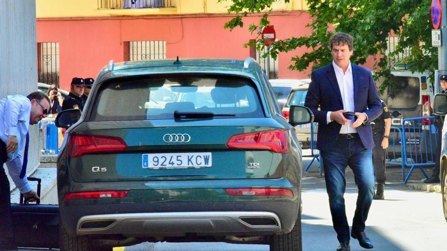Vídeo | David Sánchez sale de la Audiencia provincial de Badajoz tras la primera de sesión de su juicio