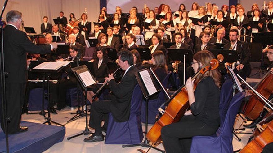 El Cor Ciutat d&#039;Eivissa galardonado con el premio Ramon Llull por sus 25 años de encomiable actividad musical.