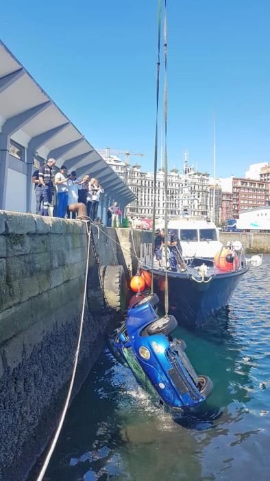 El Puerto afirma que no hubo vertido de combustible del vehículo que, probablemente, el conductor dejó sin el freno de mano.