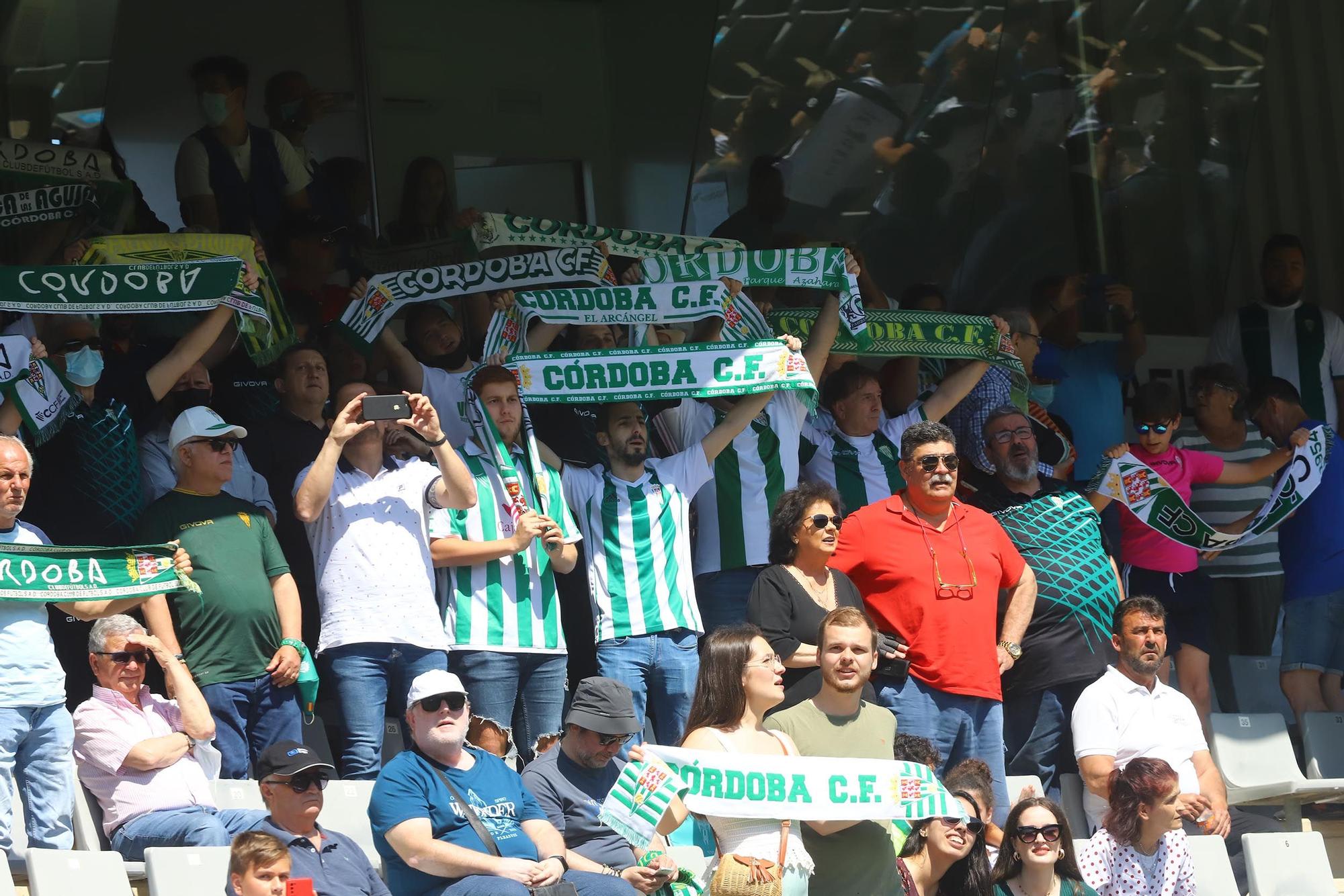 Las imágenes de los aficionados en el Córdoba CF-AD Ceuta CF