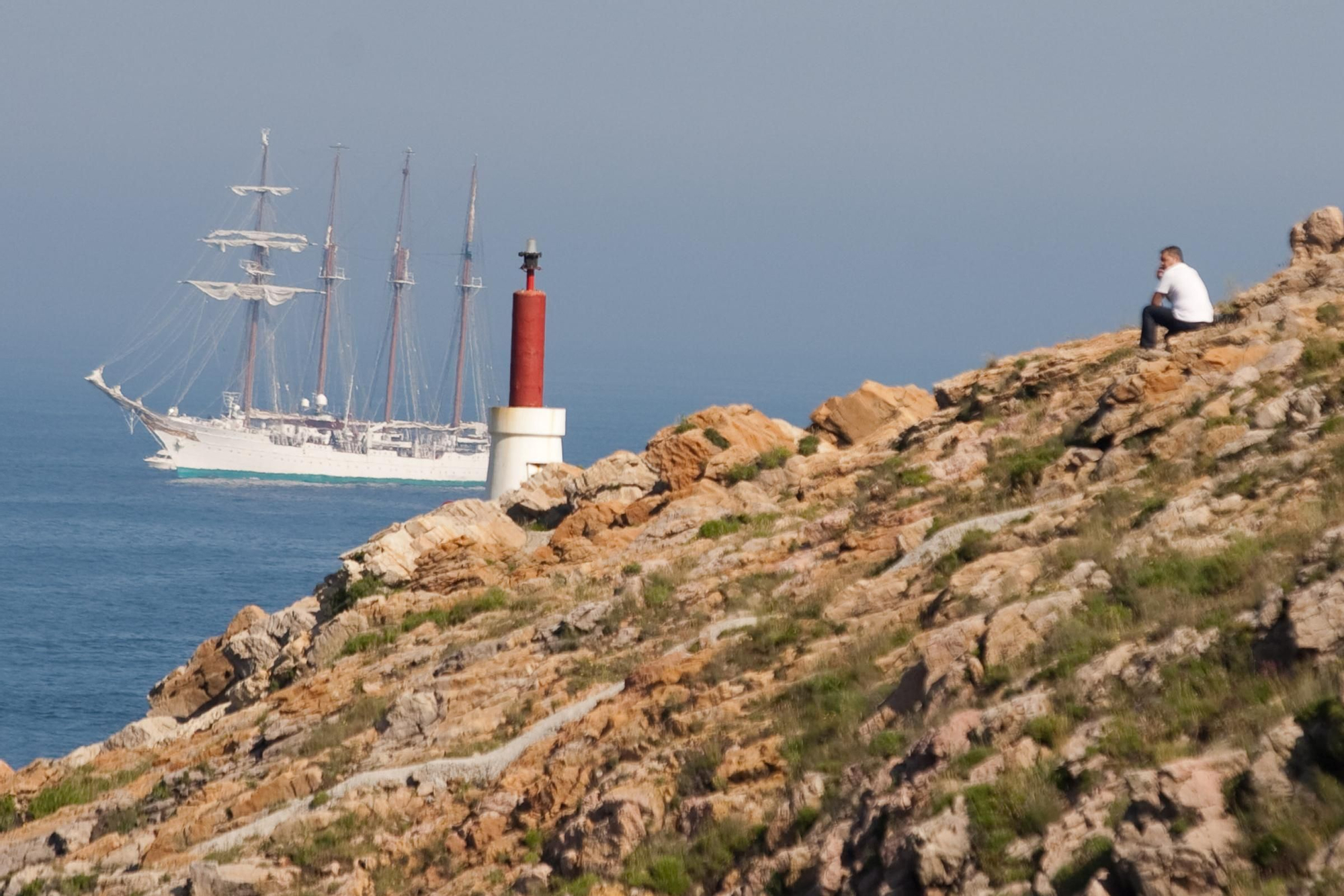 En imágenes: Así fue la última visita del Juan Sebastián Elcano a Asturias, en 2013 y a Avilés