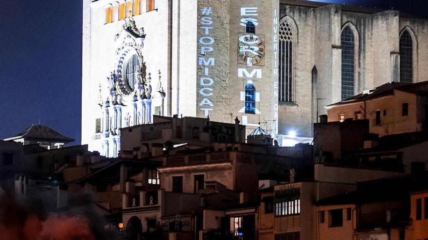 La projecció del gasoducte a la catedral de Girona