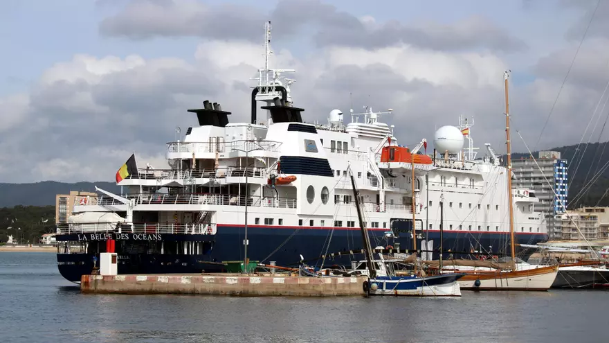 Vídeo: Arriben els primers creuers de la temporada als ports de Palamós i Roses