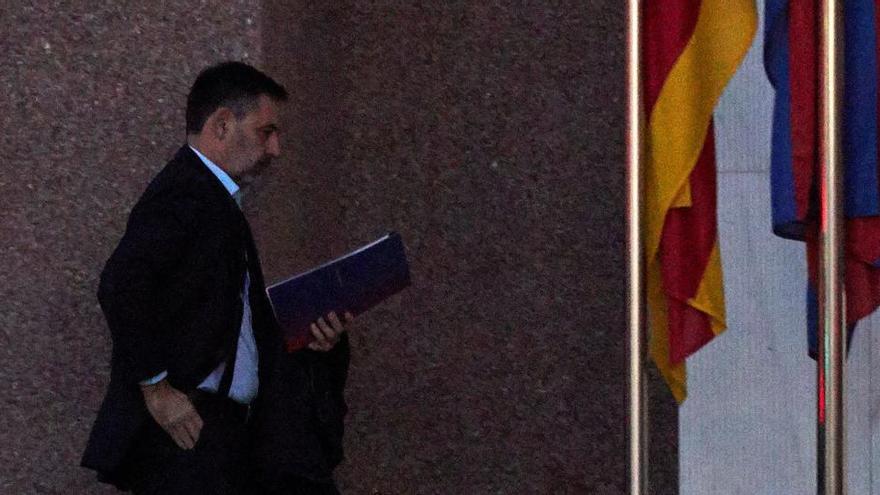 Bartomeu no dimiteix i ajorna la convocatòria del vot de censura