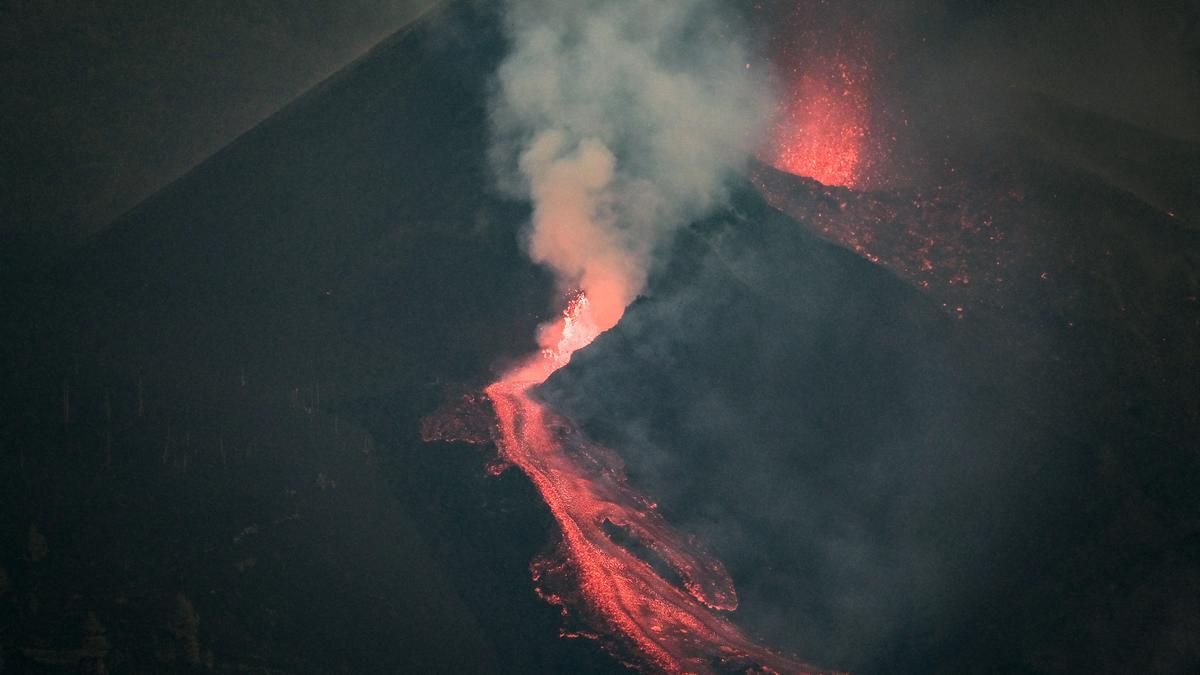 ERUPCIÓN VOLCÁN CUMBRE VIEJA