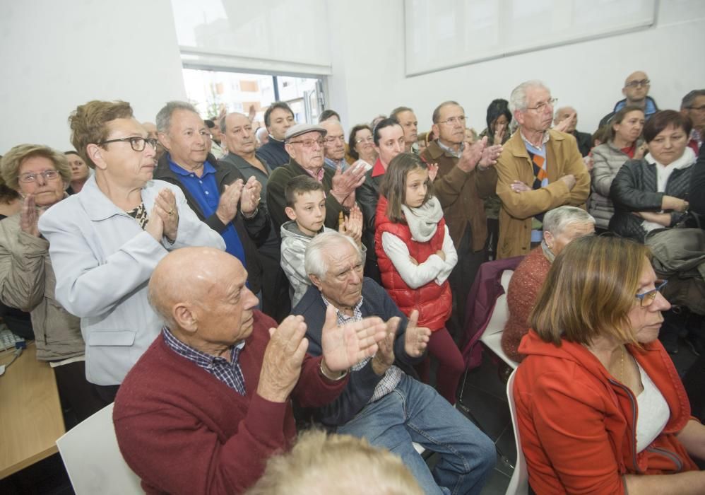 Tensa asamblea de vecinos en Eirís