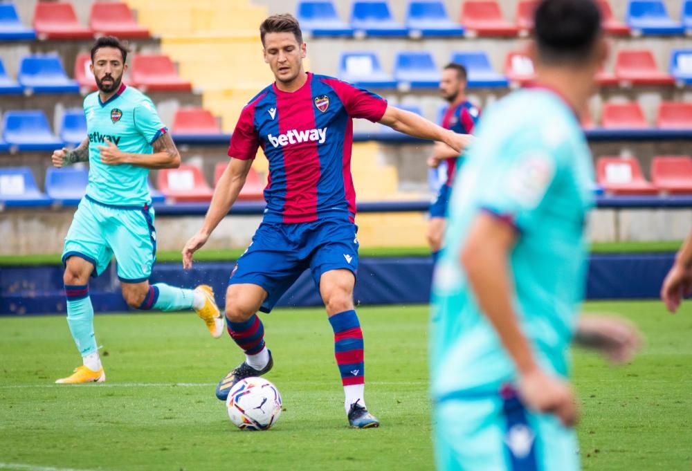 El Levante se entrena contra el Levante