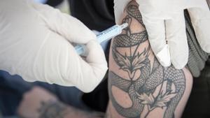 Vacunació pels brots de xarampió