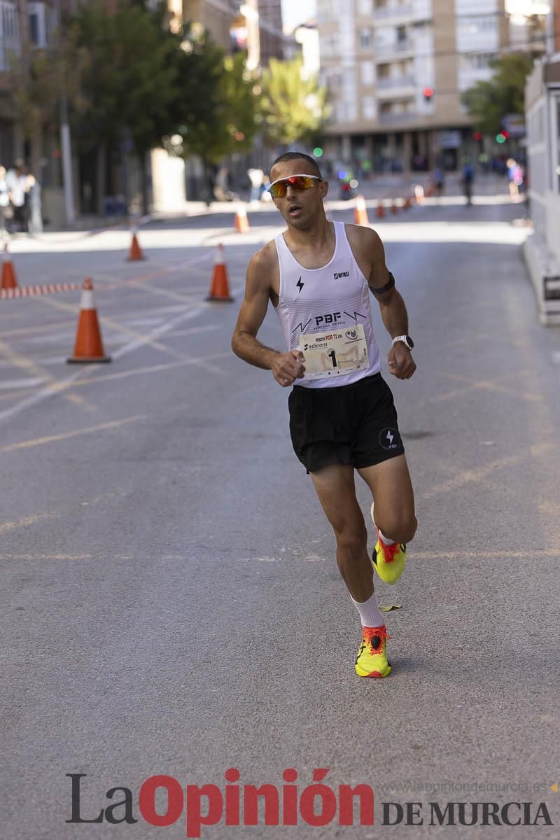 Carrera '10K Assota por ti' en Caravaca (salida y giro primera vuelta)